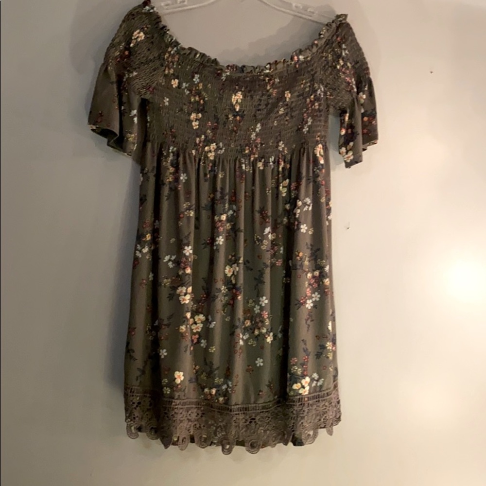 Women’s dress